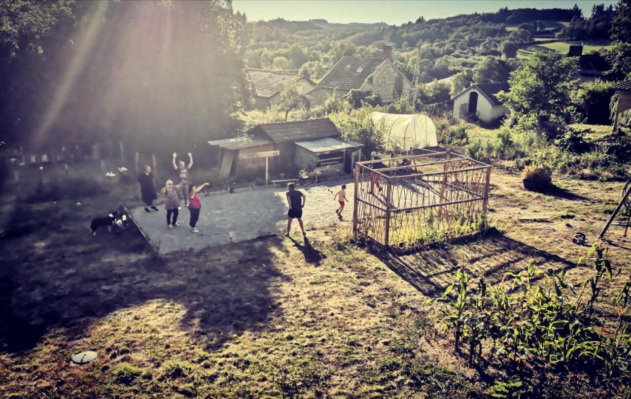 Caradjango , Caravane Chauffee Et Climatisee Lupersat Kültér fotó
